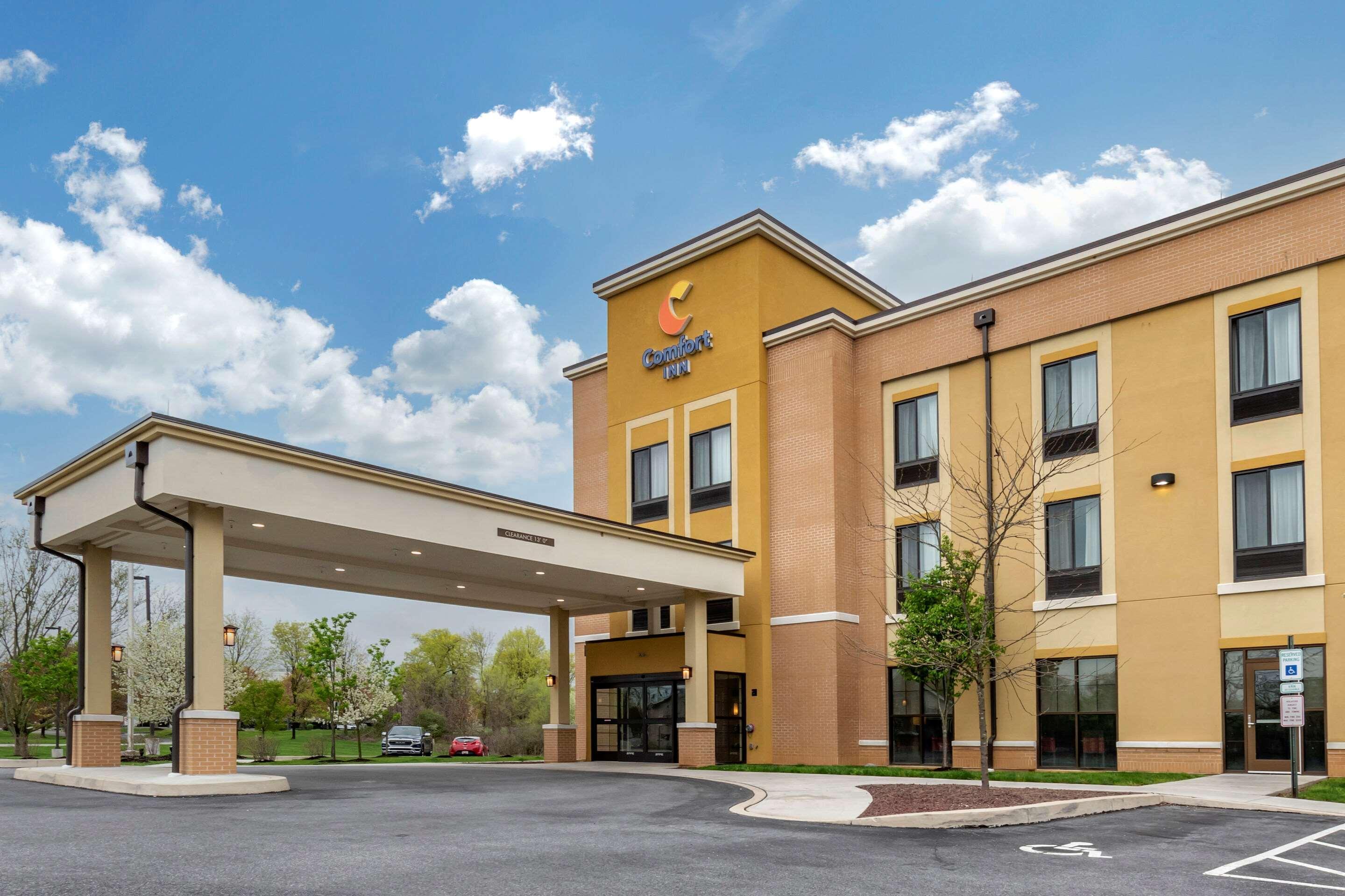 Comfort Inn Pa Turnpike - I-81 Carlisle Exterior photo