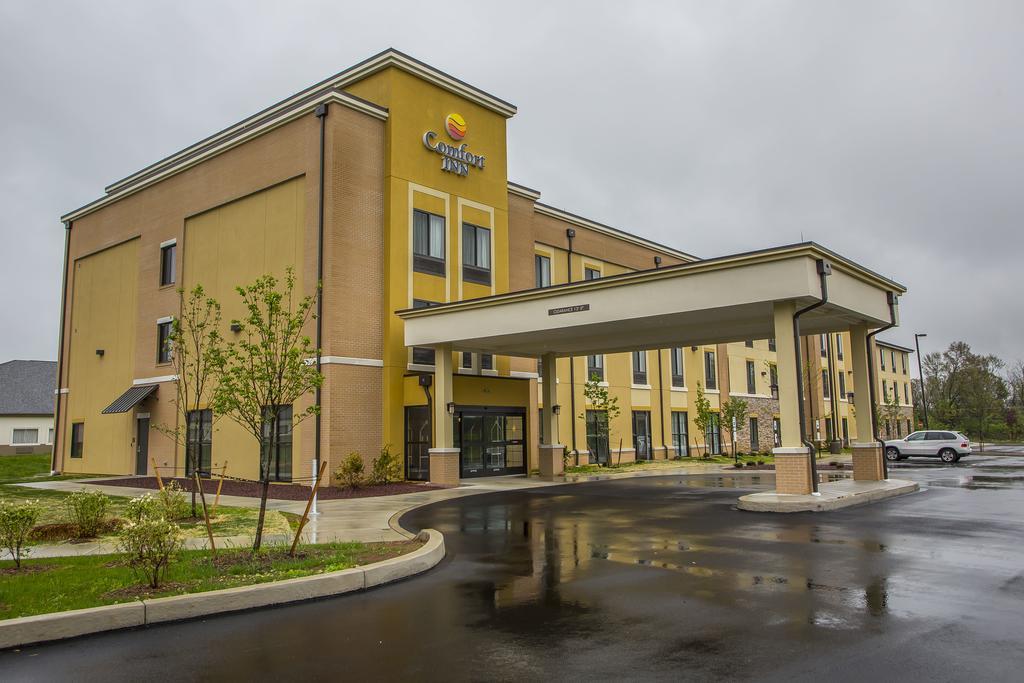 Comfort Inn Pa Turnpike - I-81 Carlisle Exterior photo